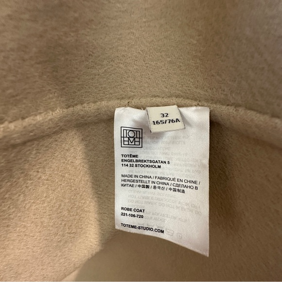 Toteme Robe Coat - Picture 11 of 14